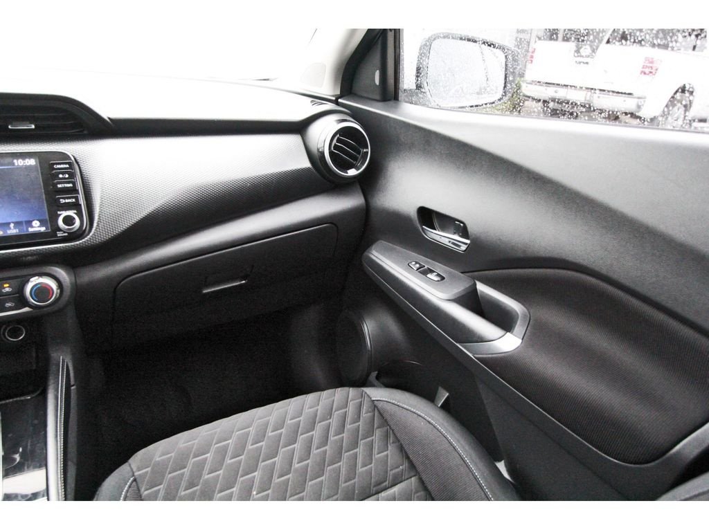 Used 2023 Nissan Kicks SV w/ Interior Electronics Package FWD image 10