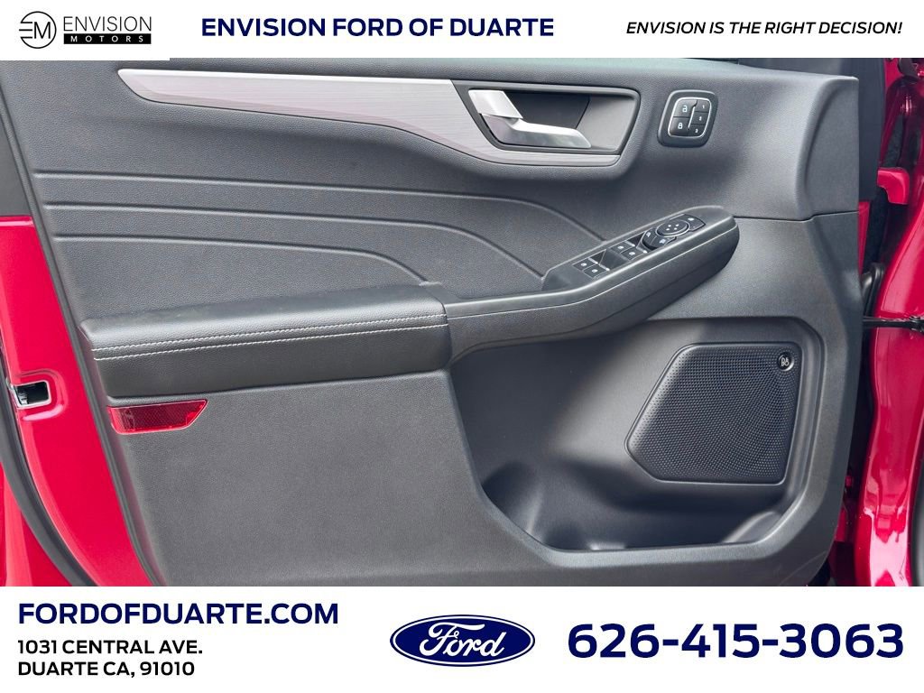 New 2024 Ford Escape SE w/ PHEV Premium Package image 18