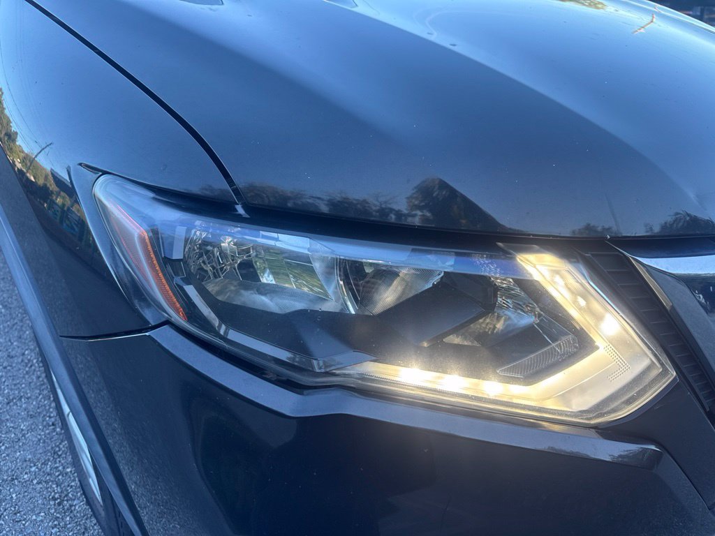 Used 2020 Nissan Rogue SV AWD/4WD image 7