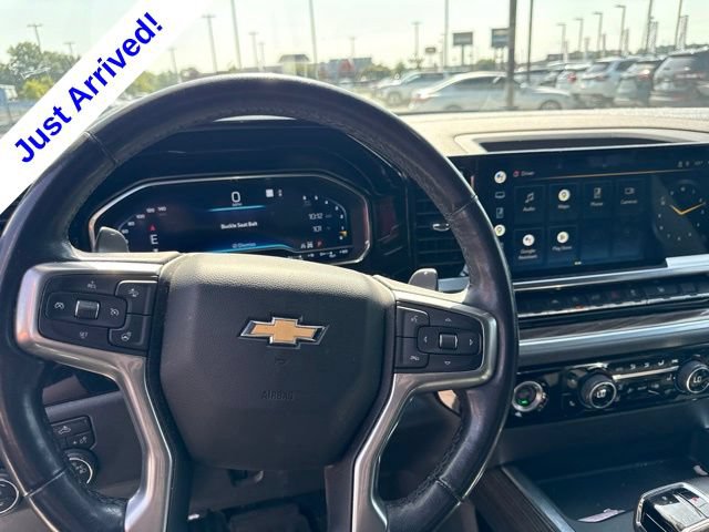Used 2022 Chevrolet Silverado 1500 LT AWD/4WD image 9