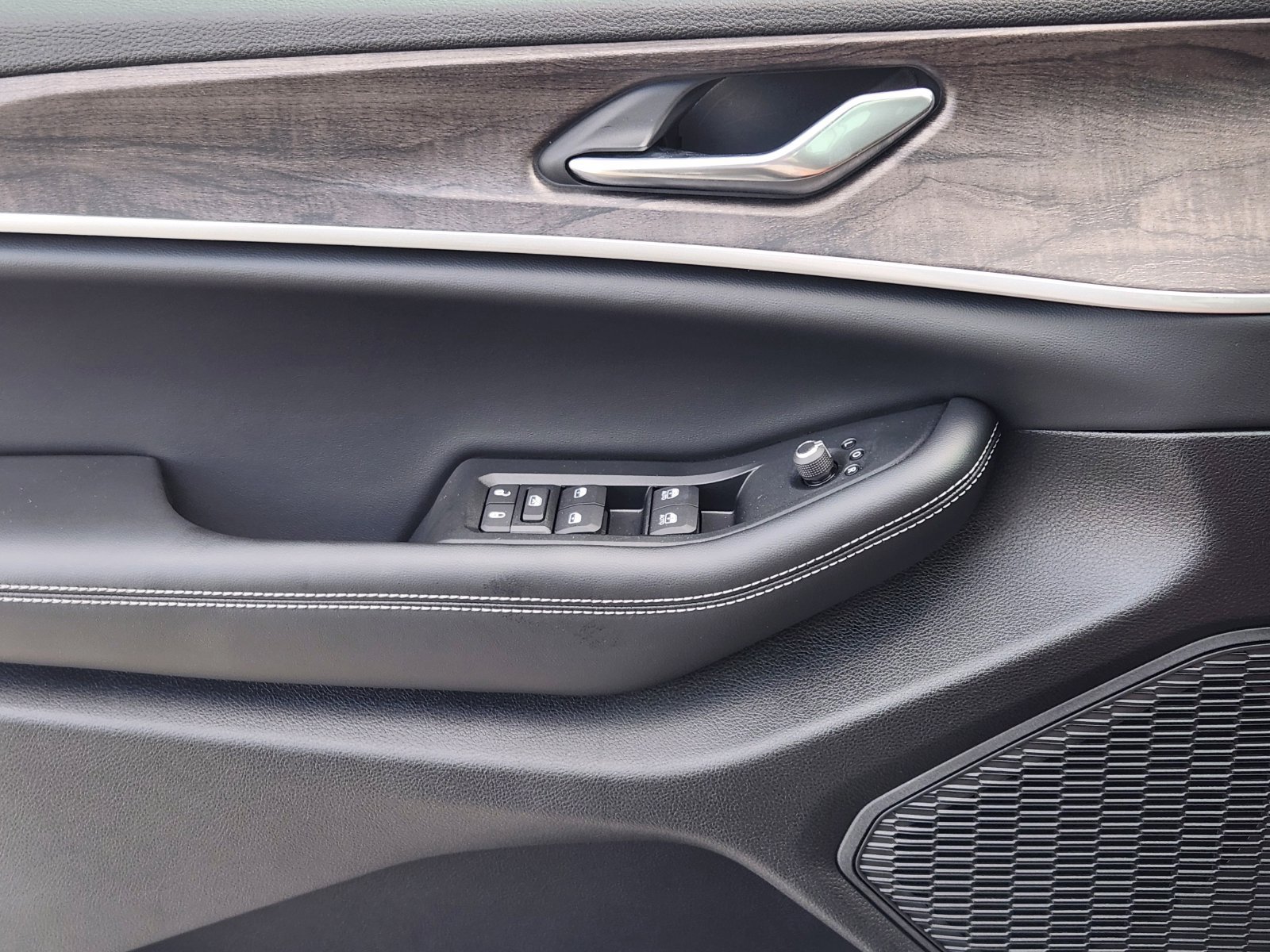 New 2026 Jeep Grand Cherokee Altitude AWD/4WD image 19