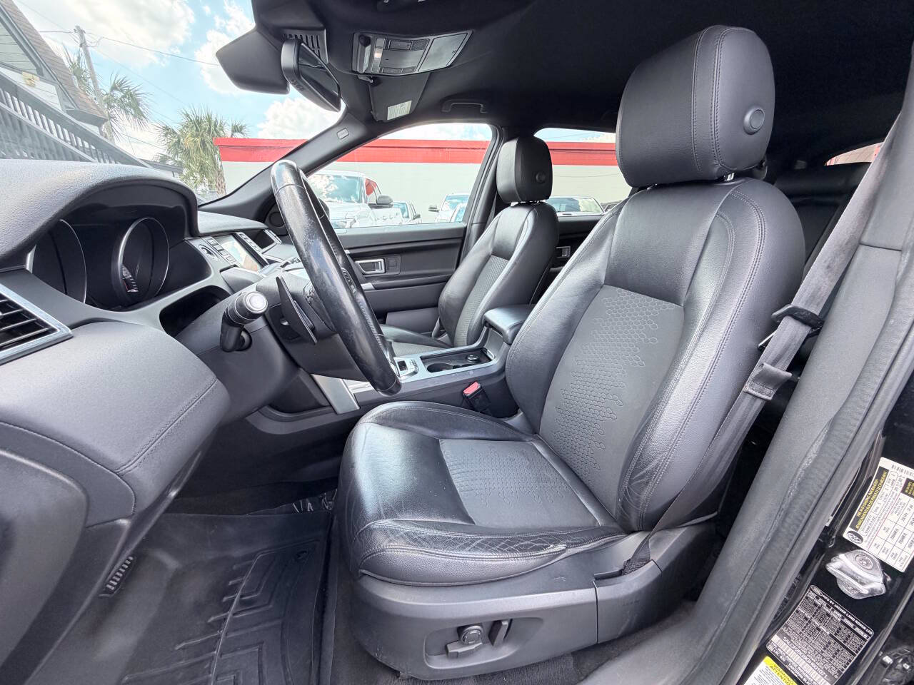 Used 2016 Land Rover Discovery Sport SE AWD/4WD image 13