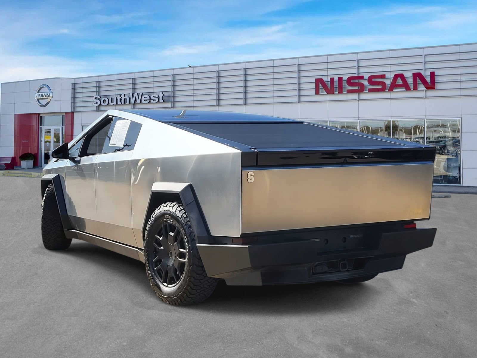 Used 2024 Tesla Cybertruck Cyberbeast image 9