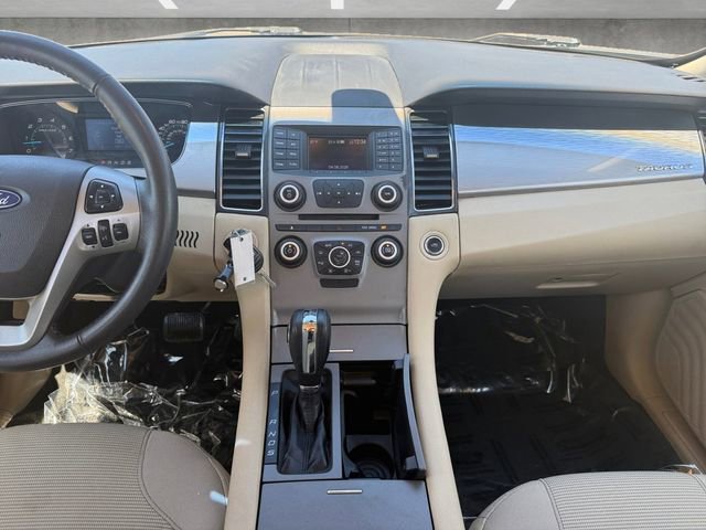 Used 2016 Ford Taurus SEL image 3
