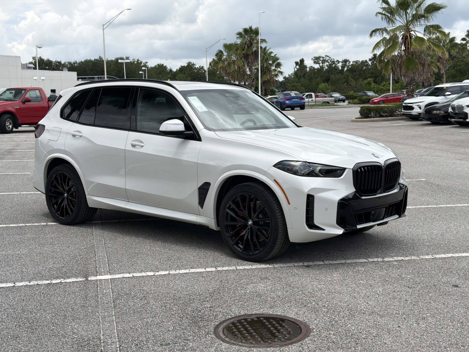 New 2026 BMW X5 xDrive40i w/ M Sport Package AWD/4WD image 2