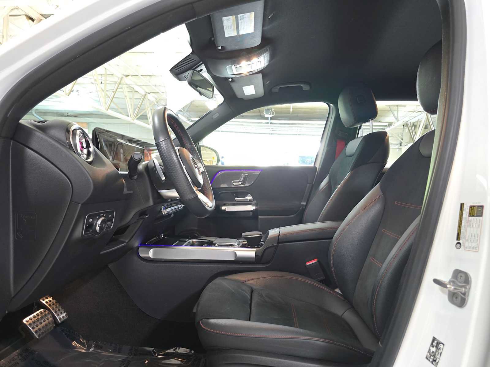Used 2023 Mercedes-Benz GLB 35 AMG 4MATIC image 20