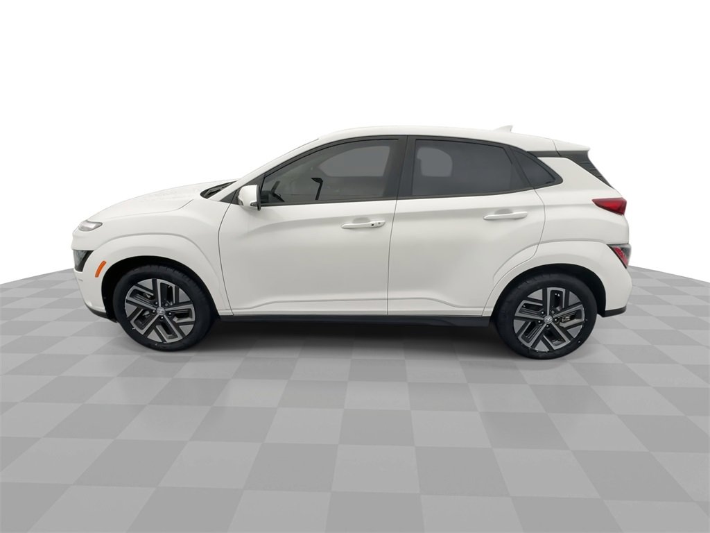 Used 2023 Hyundai Kona SE w/ Cargo Package image 5