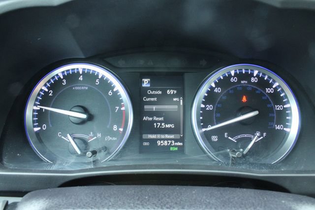 Used 2017 Toyota Highlander Limited AWD/4WD image 27