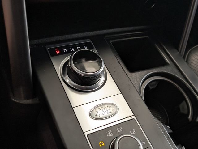 Used 2020 Land Rover Discovery Landmark image 21