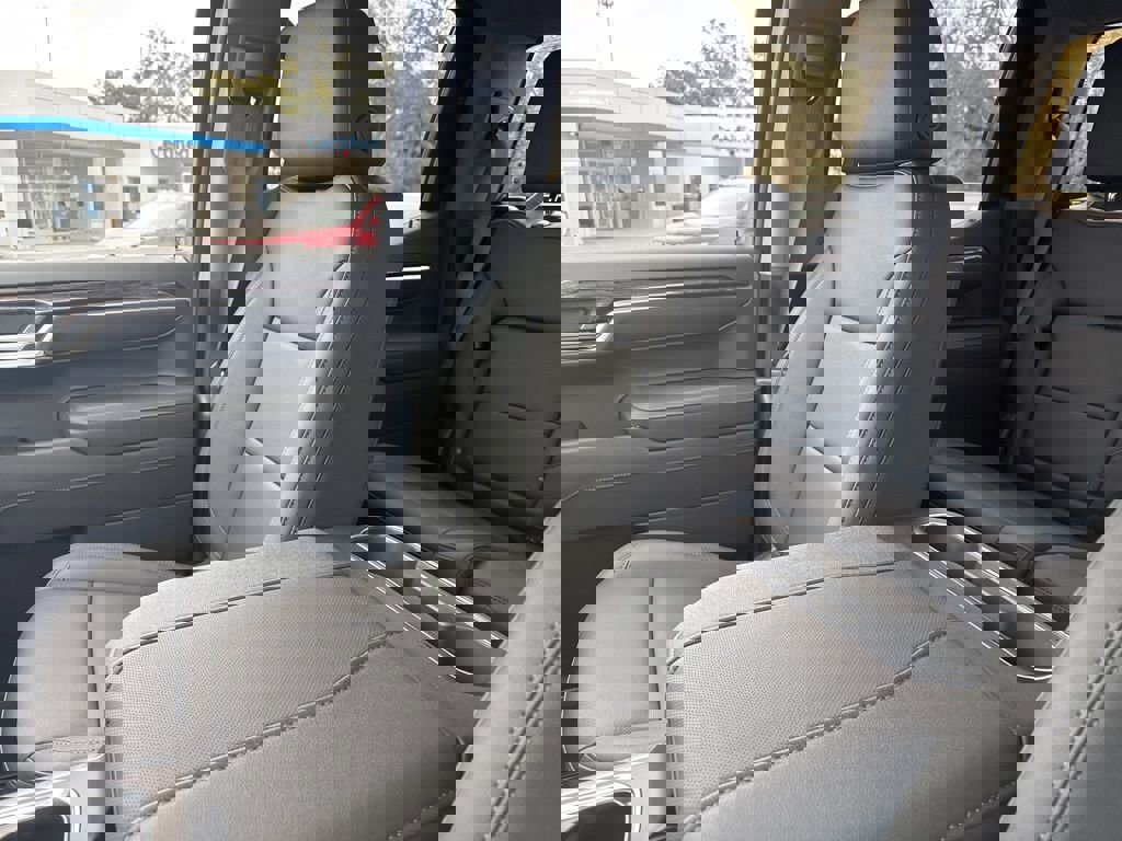 New 2025 Chevrolet Silverado 1500 LT image 7