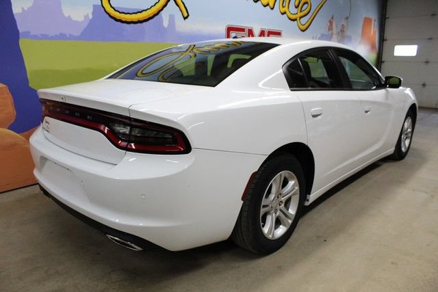 Used 2022 Dodge Charger SXT RWD image 4