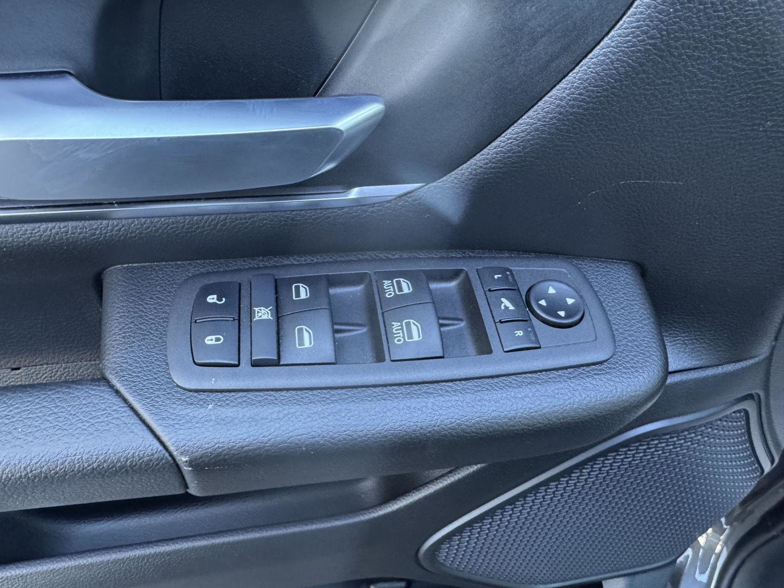 Used 2024 RAM 1500 Big Horn image 10