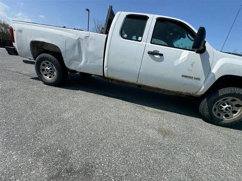 Used 2011 Chevrolet Silverado 3500 W/T image 11