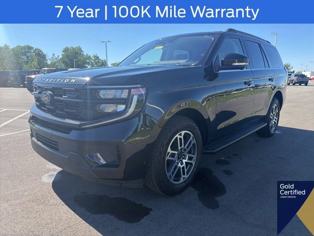 Used 2025 Ford Expedition Active AWD/4WD image 2