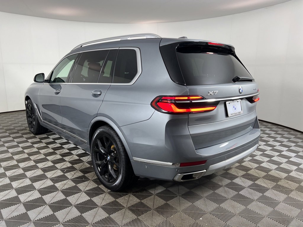Used 2024 BMW X7 xDrive40i w/ Premium Package image 11