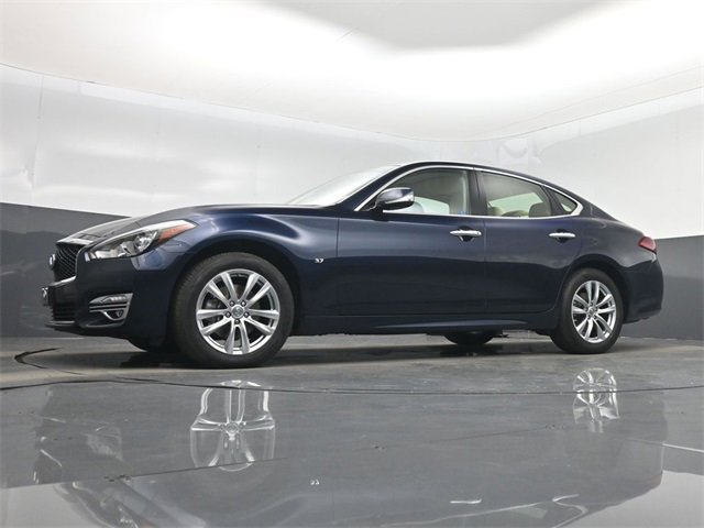 Used 2017 INFINITI Q70 3.7 image 55