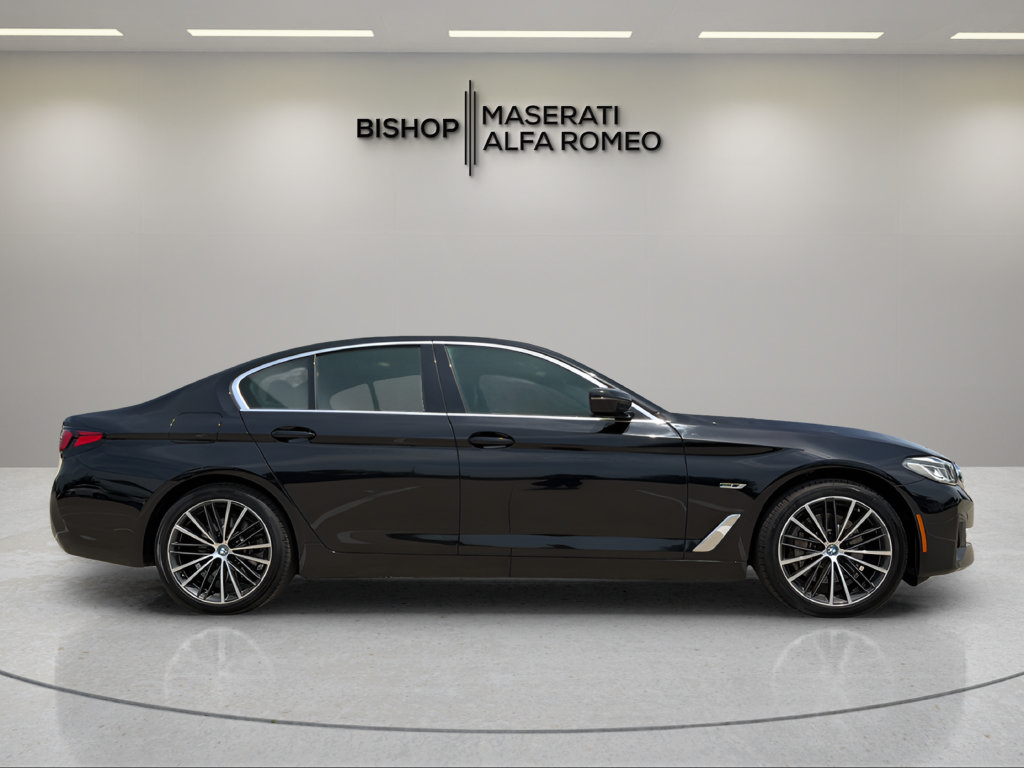 Used 2023 BMW 530e xDrive AWD/4WD image 6