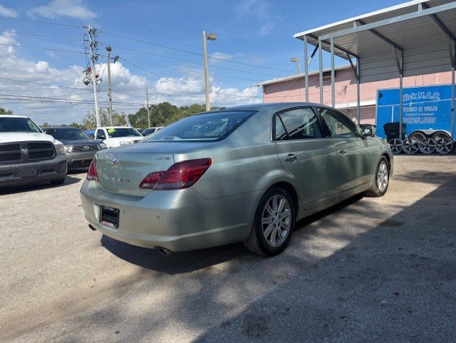 Used 2009 Toyota Avalon Limited image 4