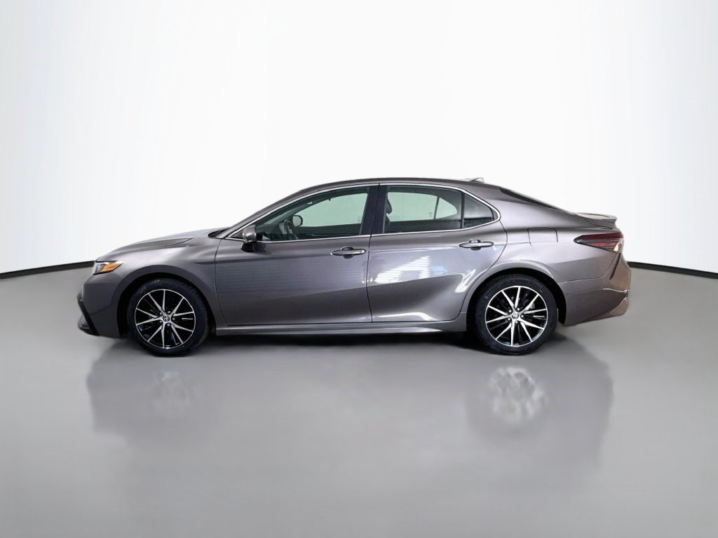 Used 2021 Toyota Camry SE FWD image 6