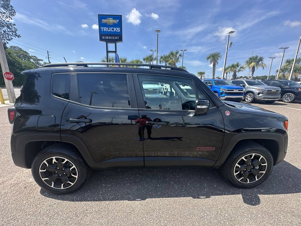 Used 2023 Jeep Renegade Trailhawk AWD/4WD image 17