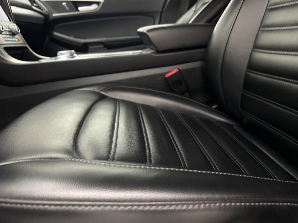 Used 2021 Ford Edge SEL image 21