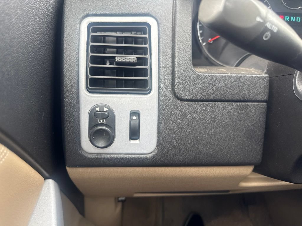 Used 2008 Chevrolet Equinox LT w/ LT Preferred Equipment Group AWD/4WD image 32
