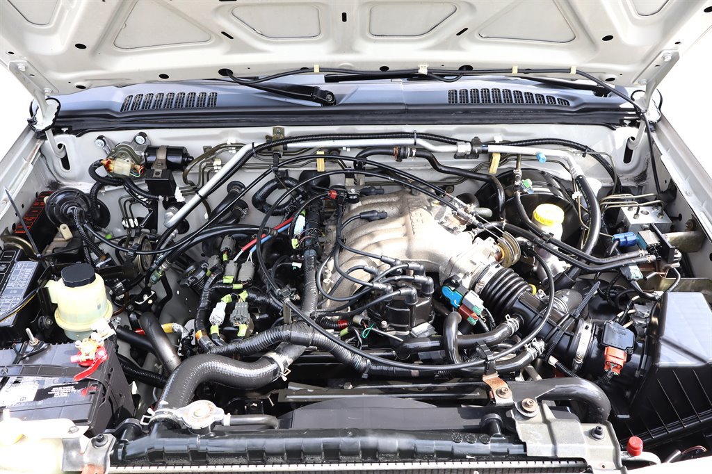 Used 2000 Nissan Frontier XE RWD image 40