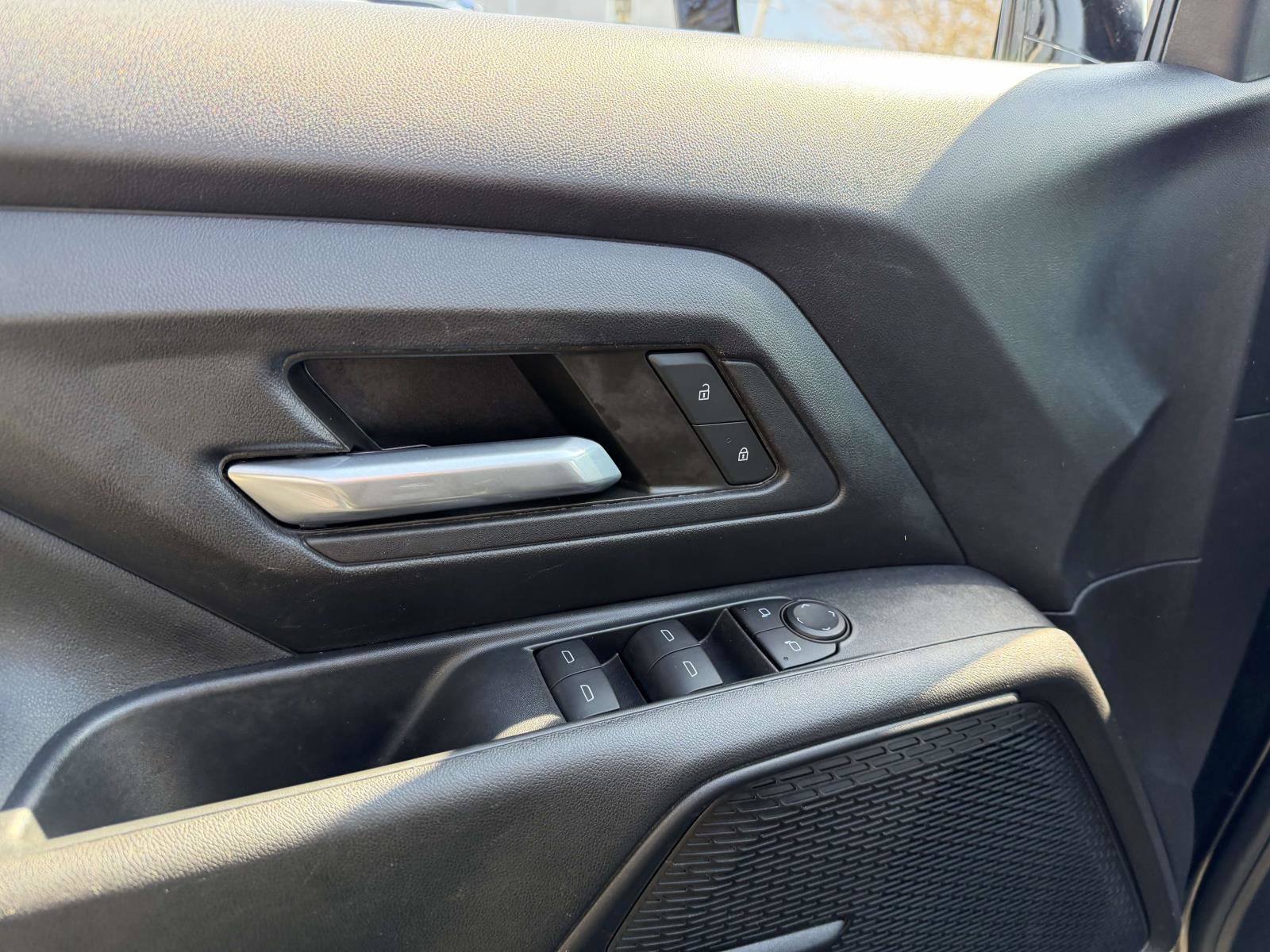 Used 2024 Chevrolet Silverado EV W/T image 18