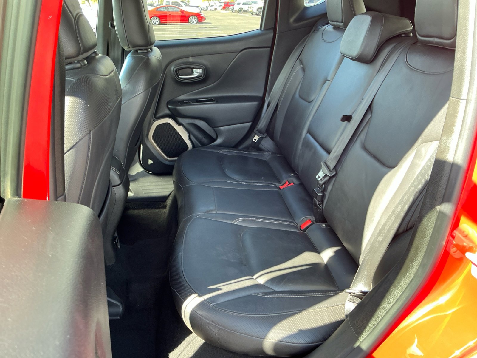 Used 2016 Jeep Renegade Limited image 17