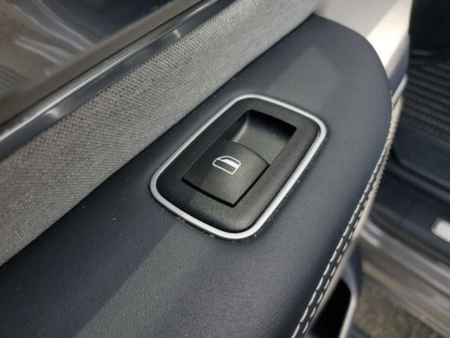 Certified 2022 RAM 1500 Limited RWD image 17