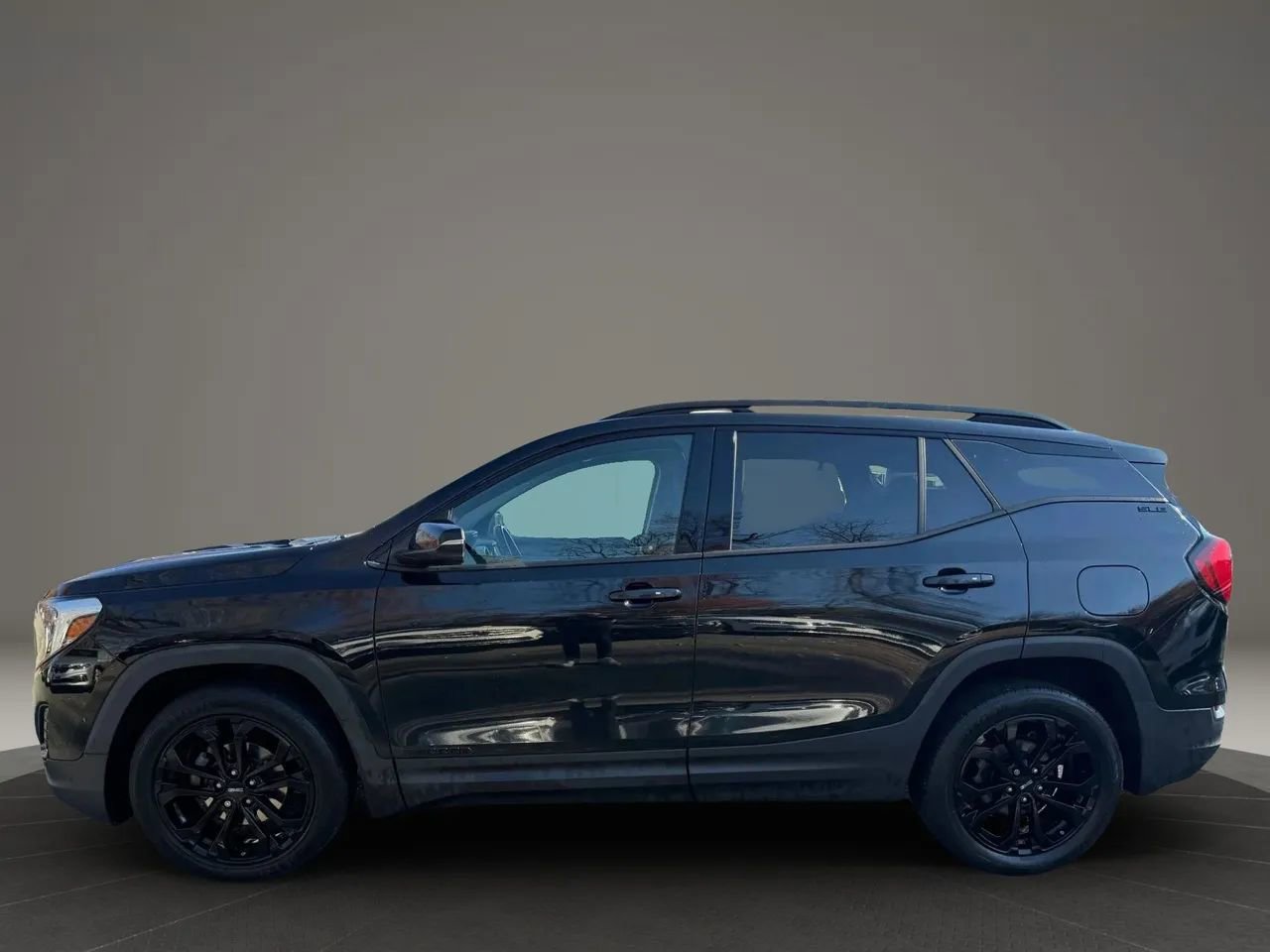 Used 2019 GMC Terrain SLE w/ Driver Convenience Package image 8