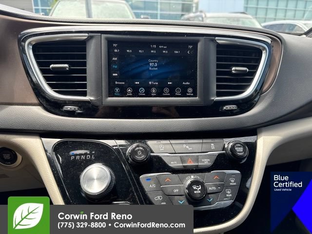 Used 2019 Chrysler Pacifica Touring-L FWD image 20