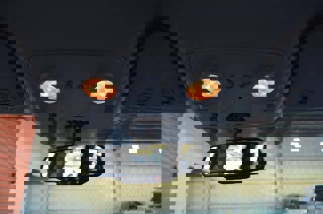 Used 2012 GMC Acadia SLT image 31