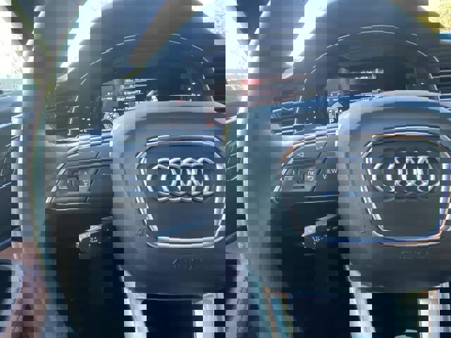 Used 2021 Audi Q7 3.0T Prestige image 33