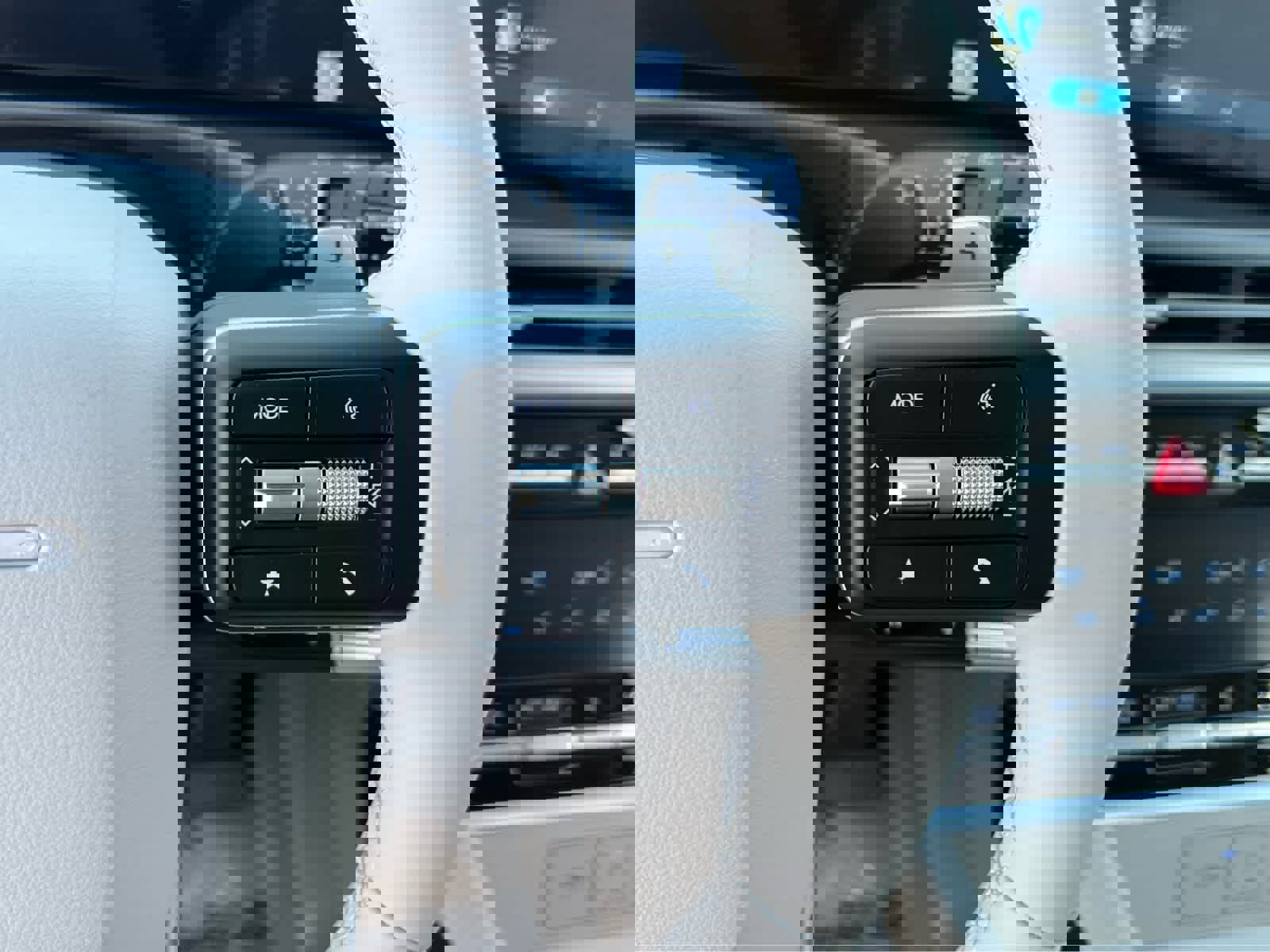 New 2026 Hyundai Santa Fe SE image 33