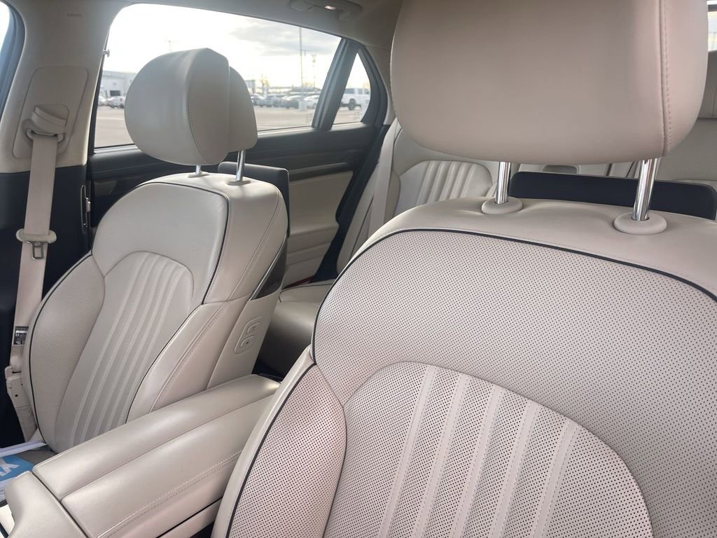 Used 2018 Genesis G90 5.0 Ultimate image 17