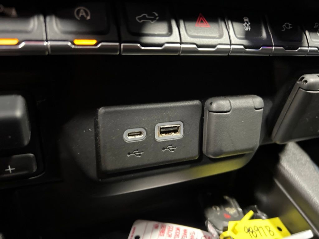 Used 2021 Chevrolet Silverado 1500 LT Trail Boss w/ Convenience Package II AWD/4WD image 31