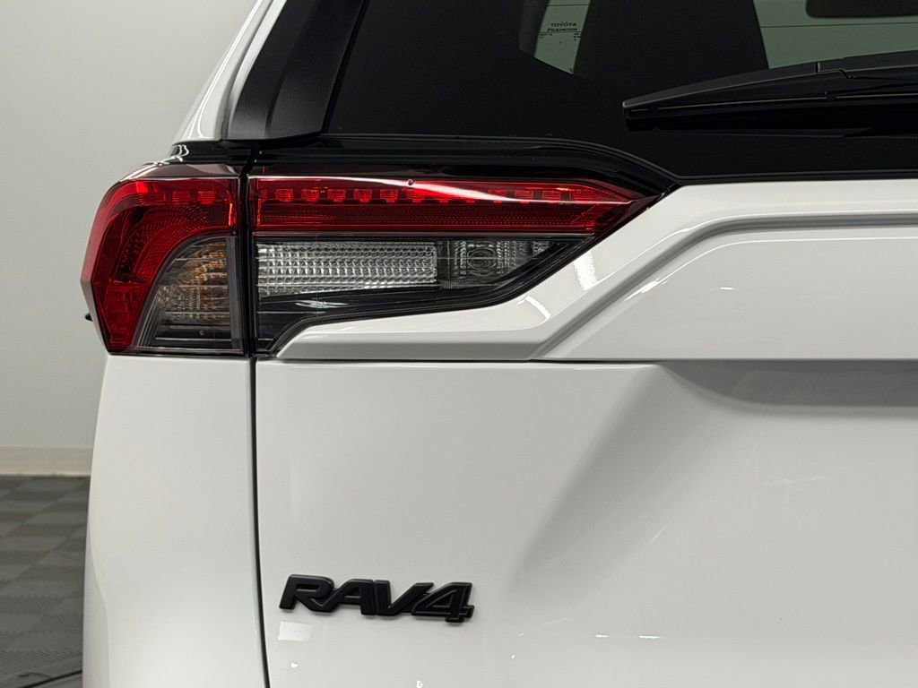 Certified 2025 Toyota RAV4 XLE w/ Convenience Package FWD image 13