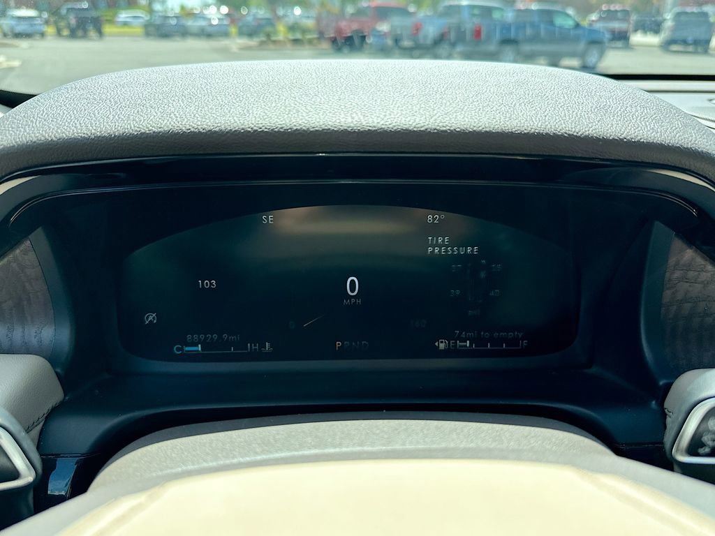 Used 2022 Lincoln Aviator Reserve image 12