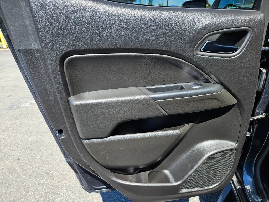 Used 2019 Chevrolet Colorado LT AWD/4WD image 14
