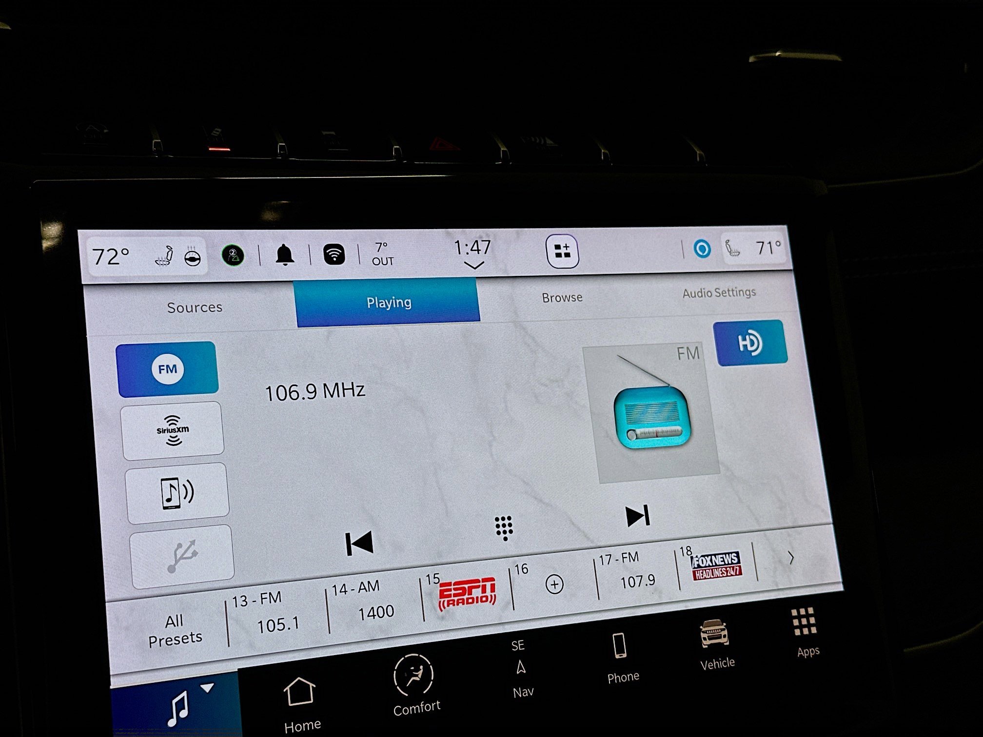 Used 2024 Jeep Grand Cherokee L Limited w/ Luxury Tech Group II image 21