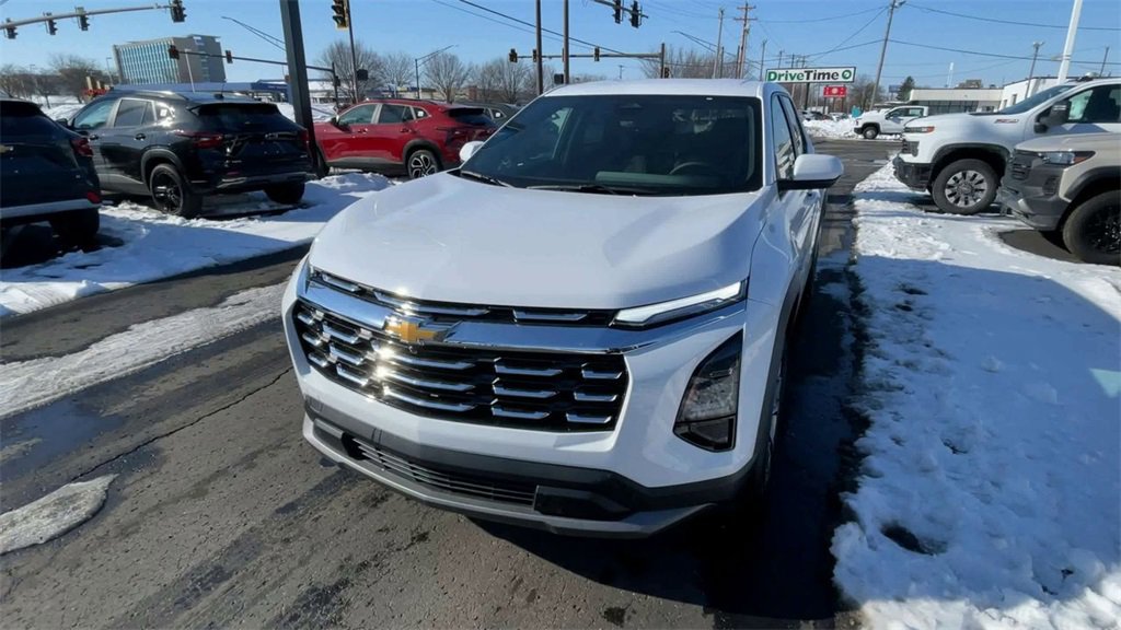 New 2026 Chevrolet Equinox LT w/ LPO, Floor Liner Package image 5