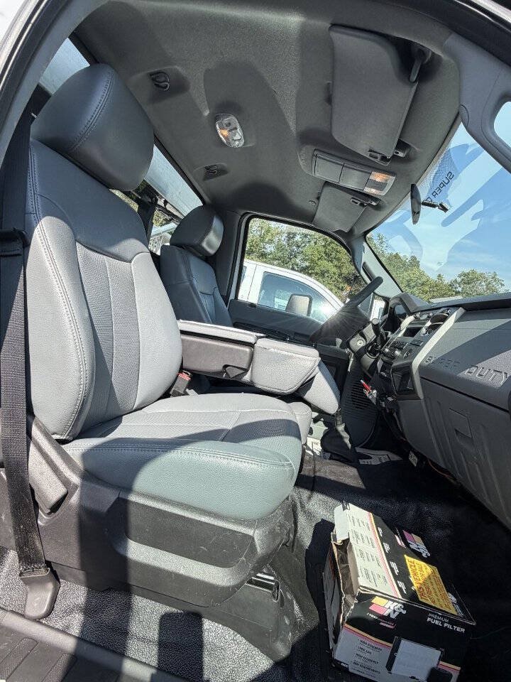 Used 2022 Ford F650 2WD Regular Cab Super Duty image 41