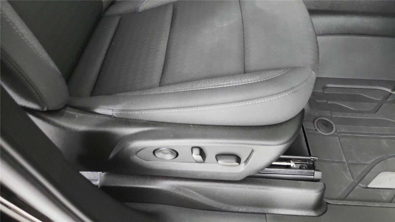 Used 2024 Chevrolet Tahoe LS AWD/4WD image 27
