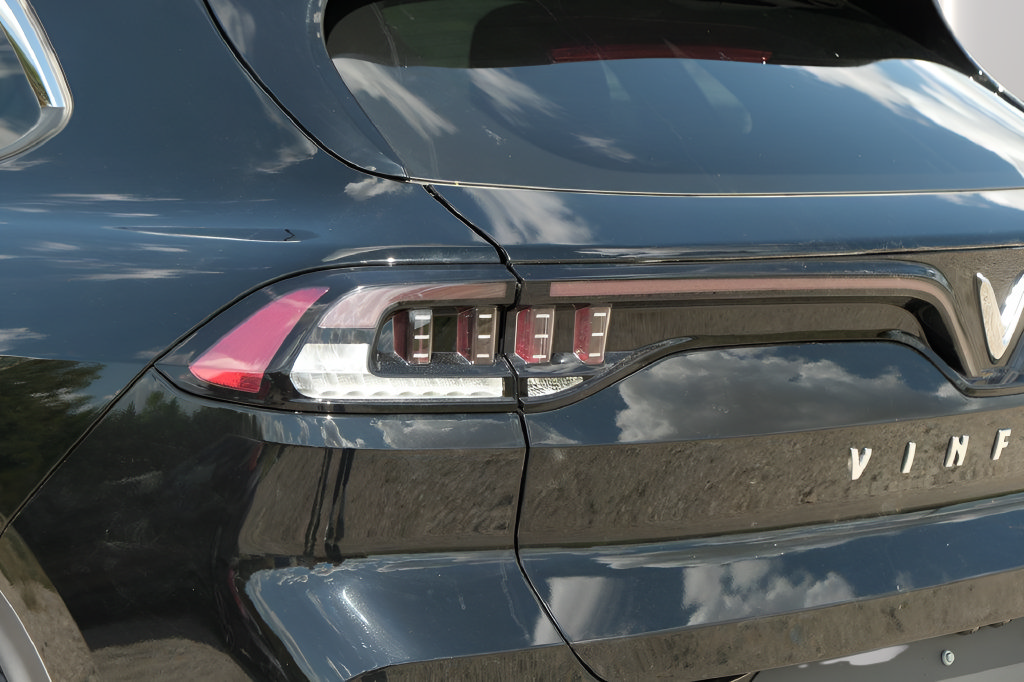 New 2025 VinFast VF 8 Plus AWD/4WD image 28