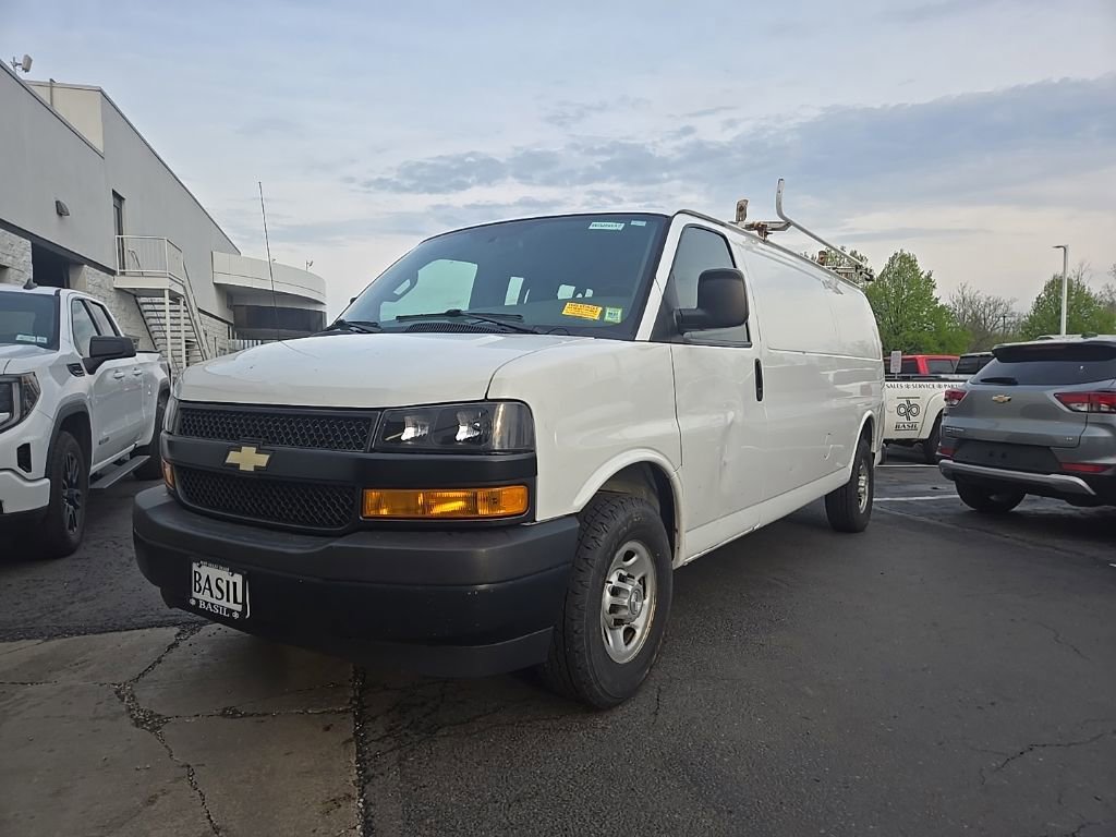 Used 2019 Chevrolet Express 3500 Extended w/ Driver Convenience Package RWD image 1