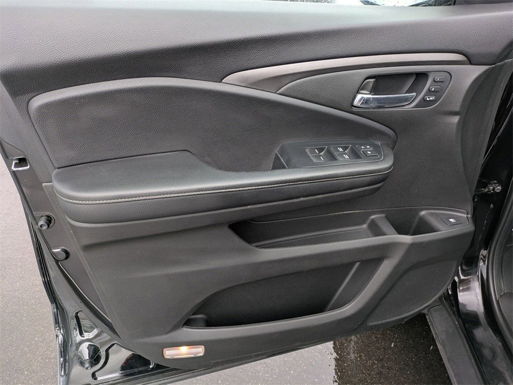 Used 2023 Honda Ridgeline RTL-E image 10