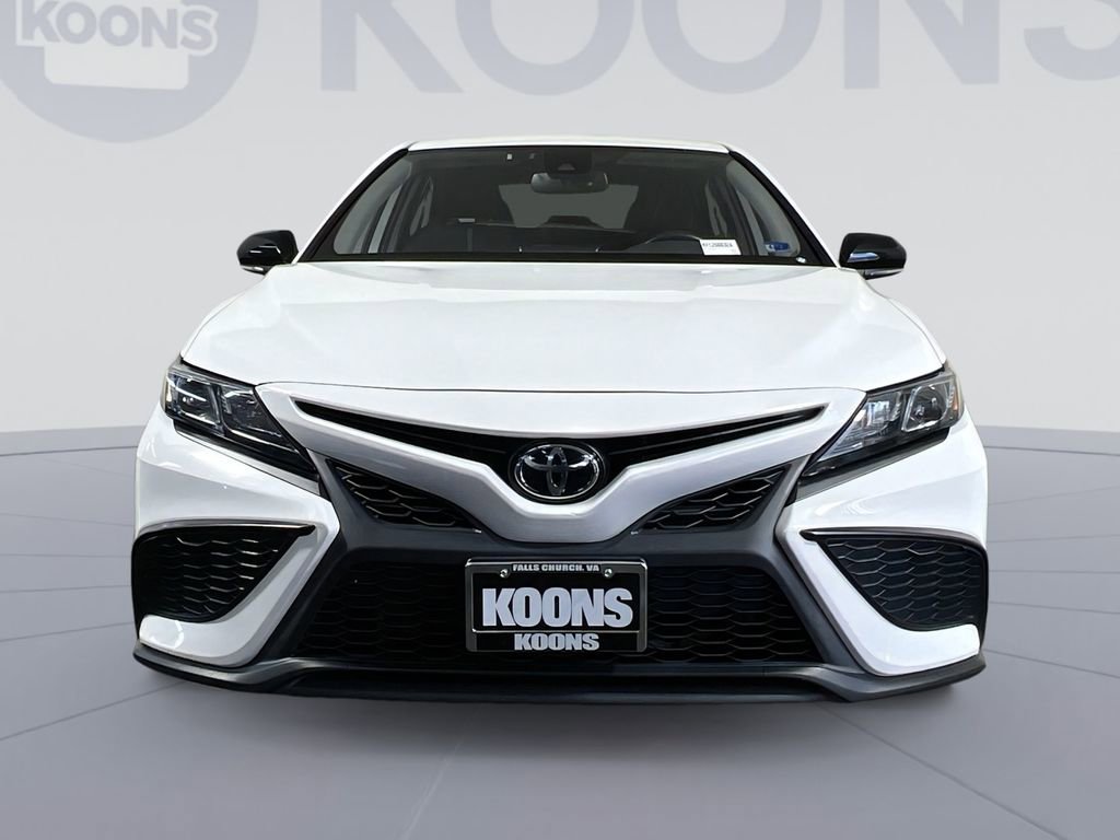 Used 2021 Toyota Camry SE w/ Convenience Package FWD image 4