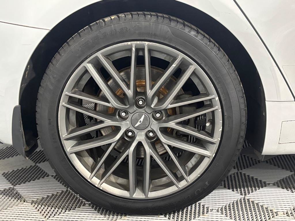 Used 2019 Genesis G70 2.0T Advanced RWD image 40