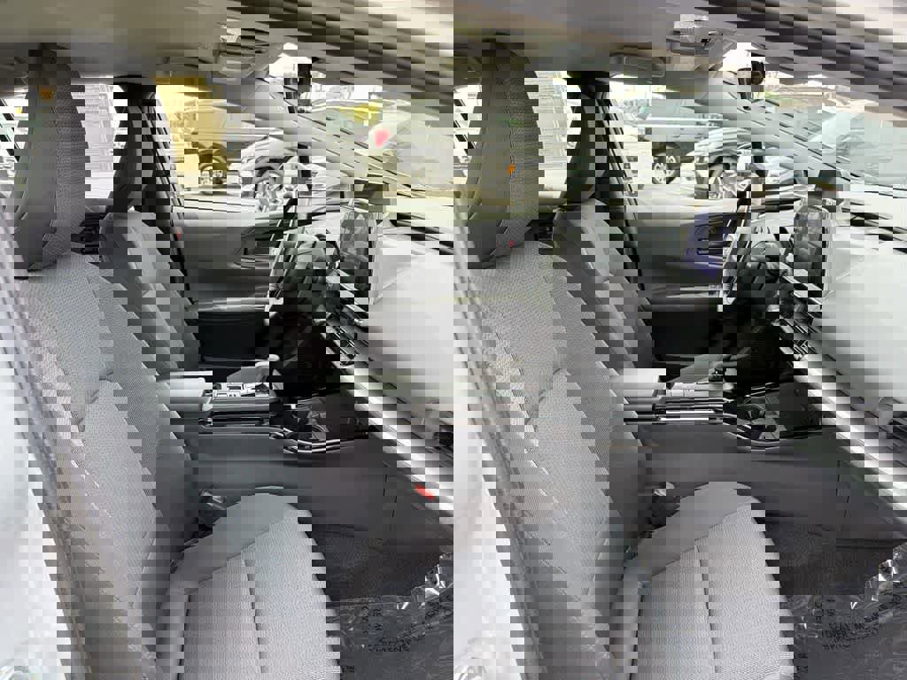 Used 2024 Toyota Prius LE image 34